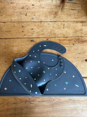 Mushie Matching Space Placemat and Bib